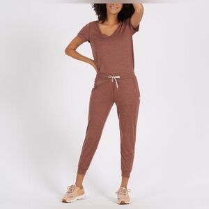 Vuori All Day Jumpsuit Short Sleeve Rolled Crop Terracotta Heather Brown Size XL